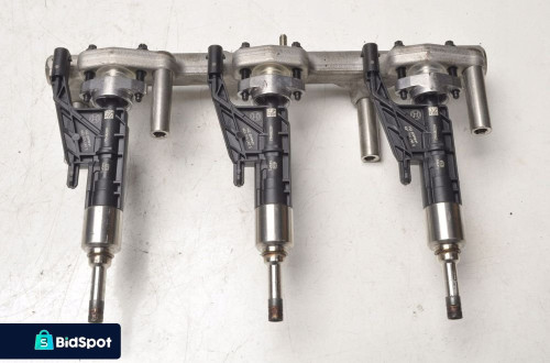 BMW F22 F87 M240i 3.0 LISTWA WTRYSKOWA 8665635