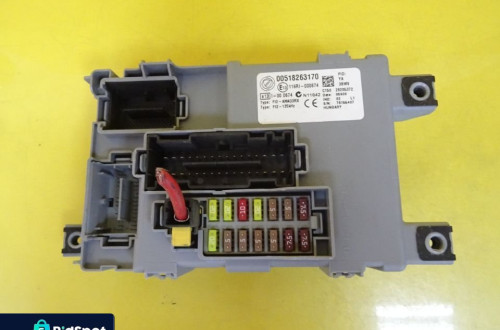 SKRZYNKA MODUŁ STEROWNIK BSI FIAT GRANDE PUNTO 00518305710 NR63