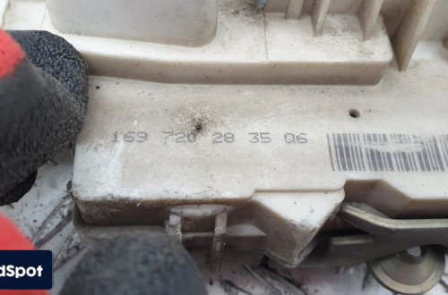 mercedes w169 w245 zamek drzwi prawy przód przedni 4pin a1697202835