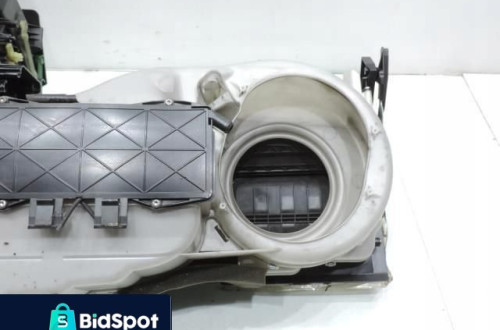 NAGRZEWNICA OBUDOWA VOLVO V70 II