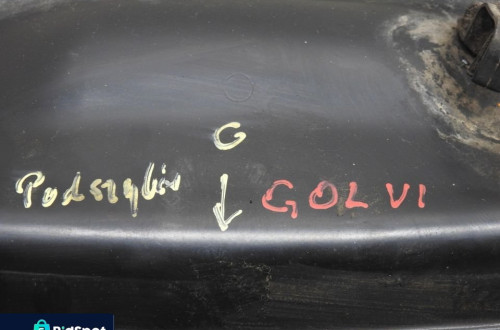 PODSZYBIE GÓRNE VW GOLF VI