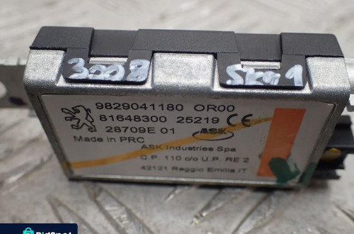 WZMACNIACZ ANTENOWY ANTENA MODUŁ PEUGEOT 3008 II 9829041180