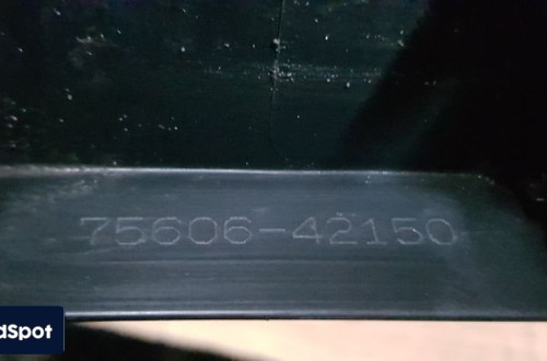 TOYOTA RAV 4 IV XA50 LISTWA BŁOTNIKA LEWY TYŁ 75606-42150
