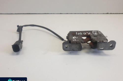 BMW X6 E71 ZAMEK MASKI PRAWY przód pasażera