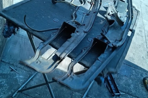 bmw e23 7 podszybie metalowe maski