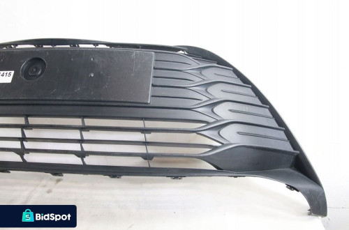 Kratka Atrapa dolna plastik w Zderzak przod Toyota Yaris III 3 Lift 2017-20