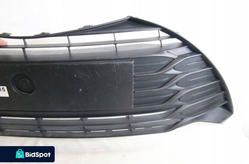 Kratka Atrapa dolna plastik w Zderzak przod Toyota Yaris III 3 Lift 2017-20