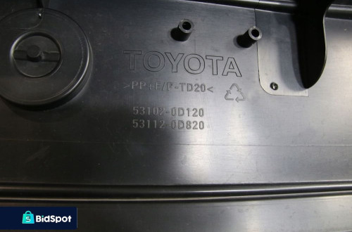 Kratka Atrapa dolna plastik w Zderzak przod Toyota Yaris III 3 Lift 2017-20