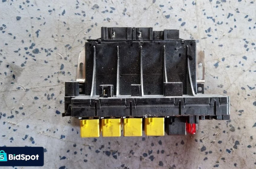 MERCEDES W220 LIFT SKRZYNKA BEZPIECZNIKÓW A0325458232