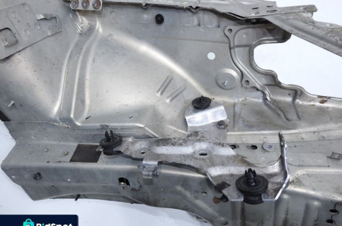 PODŁUŻNICA LEWY PRZÓD VOLVO V70 II