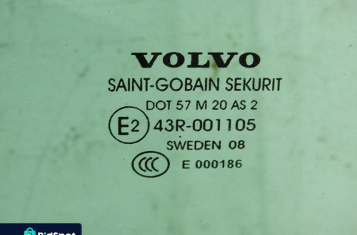 SZYBA DRZWI PRAWY TYŁ VOLVO V70 III
