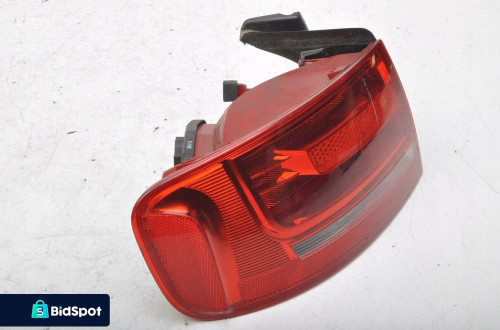 AUDI A4 B8 LAMPA LEWA TYLNA PRAWY TYŁ