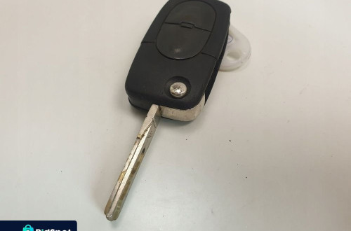 KLUCZYK PILOT AUDI A3 A4 A6 4D0837231