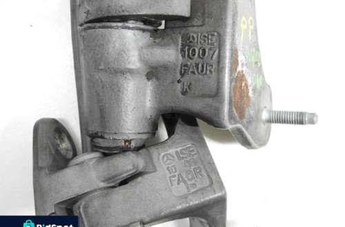 ZAWIAS ZAWIASY DRZWI PRAWY PRZÓD 040 MERCEDES W212