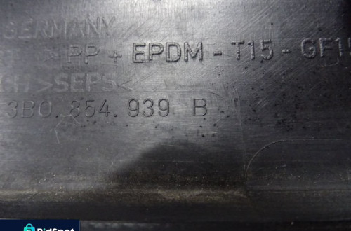 LISTWA DRZWI LEWY PRZÓD VW PASSAT B5 LIFT KOMBI NR82