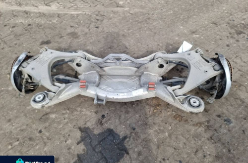 BELKA / SANKI TYŁ AUDI A8 D3 LIFT 4E0505235F