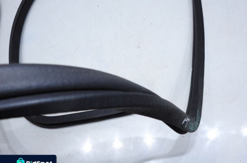 USZCZELKA DRZWI PRAWY TYŁ JEEP GRAND CHEROKEE ZJ