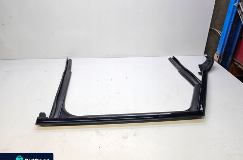 USZCZELKA DRZWI PRAWY TYŁ AUDI A6 C7 4G9839432 PIANO BLACK