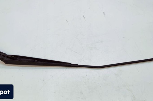 RAMIĘ WYCIERACZKI PRAWE AUDI A3 8P 8P1955410A