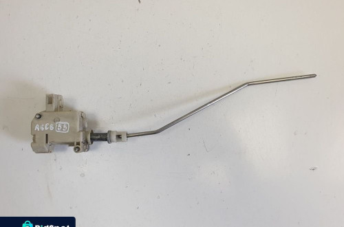 Audi A6 C6 SIŁOWNIK KLAPAKI WLEWU PALIWA 4F0862153