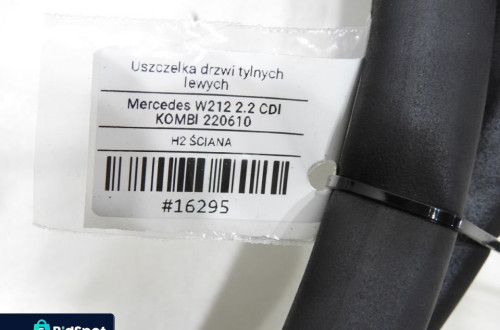 USZCZELKA DRZWI LEWY TYŁ MERCEDES W212 KOMBI
