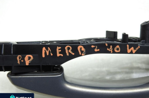 KLAMKA DRZWI PRAWY PRZÓD Z40W OPEL MERIVA B