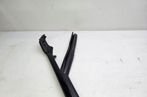USZCZELKA DRZWI LEWY TYŁ AUDI A6 C7 4G9839431 PIANO BLACK