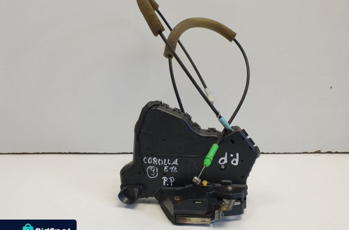 Toyota Corolla E12 ZAMEK DRZWI prawy PRZÓD PRZEDNI