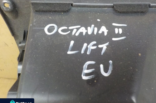 SKODA OCTAVIA II SCHOWEK PASAŻERA EUROPA
