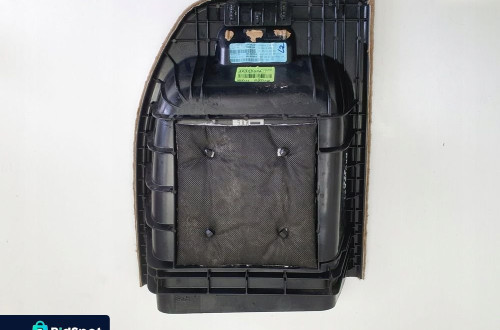 BMW X6 E71 PRAWY BOCZEK BAGAŻNIKA Tapicerka
