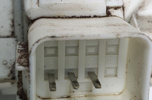 ZAMEK DRZWI PRAWY TYŁ FORD MONDEO MK3 XS41A26412CG