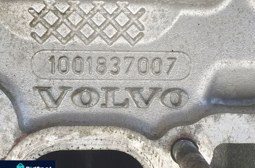 Volvo S60 V70 II 2.4 i GŁOWICA CYLIDNRÓW