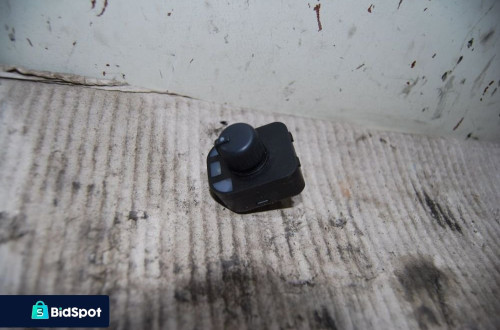 PRZEŁĄCZNIK REGULACJI LUSTEREK 8E0959565 AUDI A3 A4 B7