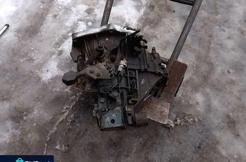 toyota yaris ii 2 1.0b 07r skrzynia biegow manualna 61222673