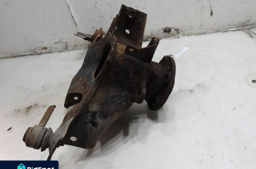 PIASTA ZWROTNICA PRAWY TYŁ VOLVO V70 III 2.5 T