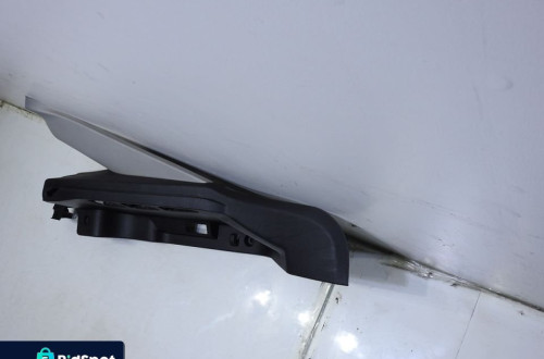 OSŁONA SŁUPKA PRAWY TYŁ FORD MONDEO MK4 HB