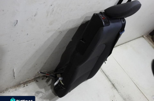 OPARCIE FOTELA PRAWY TYŁ VOLVO V70 III
