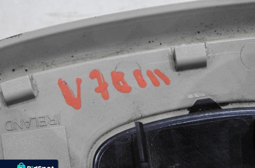 LAMPKA OŚWIETLENIE KABINY VOLVO V70 III 39861051