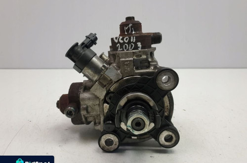Volvo V60 2.0 D3 POMPA WTRYSKOWA 31272896