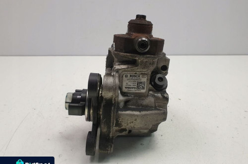 Volvo V60 2.0 D3 POMPA WTRYSKOWA 31272896