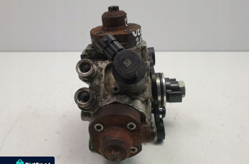 Volvo V60 2.0 D3 POMPA WTRYSKOWA 31272896