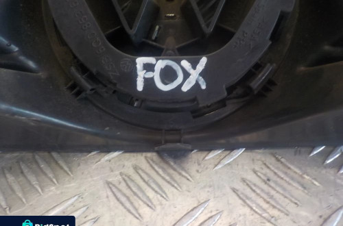 VOLKSWAGEN FOX GRILL ATRAPA ZDERZAKA