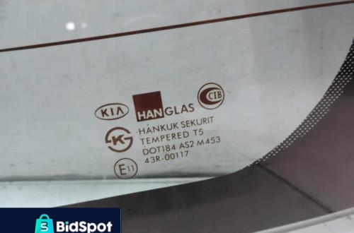SZYBA KLAPY TYŁ KIA SORENTO