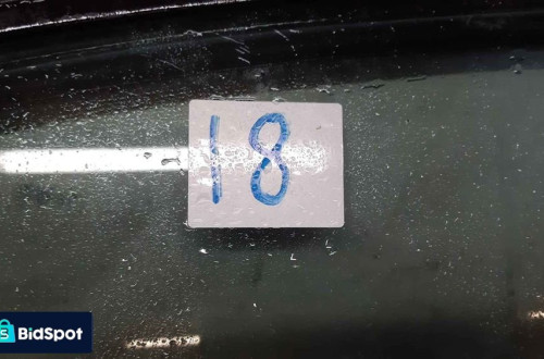 $ DRZWI PRZÓD PRZEDNIE LEWE VOLVO V50 426-26 SREBRNY