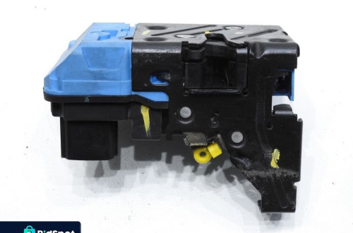 ZAMEK DRZWI PRAWY PRZÓD VOLVO V70 II 9485305