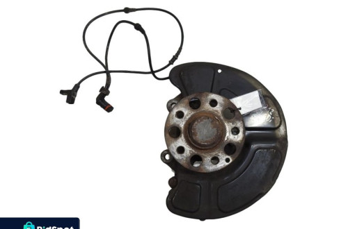 PIASTA ZWROTNICA PRAWY PRZÓD Z ABS W212 2.2 CDI