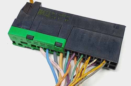 SKRZYNKA BEZPIECZNIKÓW CITROEN C5 X7 9627791880