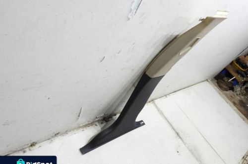 OSŁONA SŁUPKA PRAWA B VOLVO V70 III