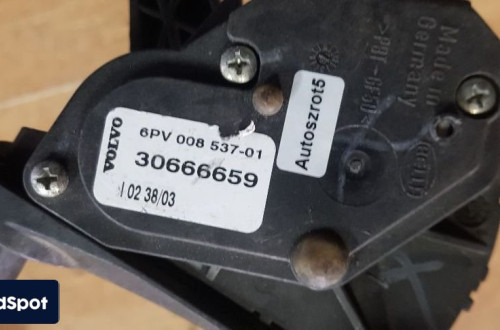 VOLVO  S60 S80 V70 POTENCJOMETR GAZU 3066659