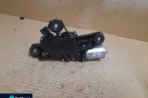 SILNICZEK WYCIERACZKI TYLNEJ FORD FOCUS MK2 1.8TDCI 0390201875